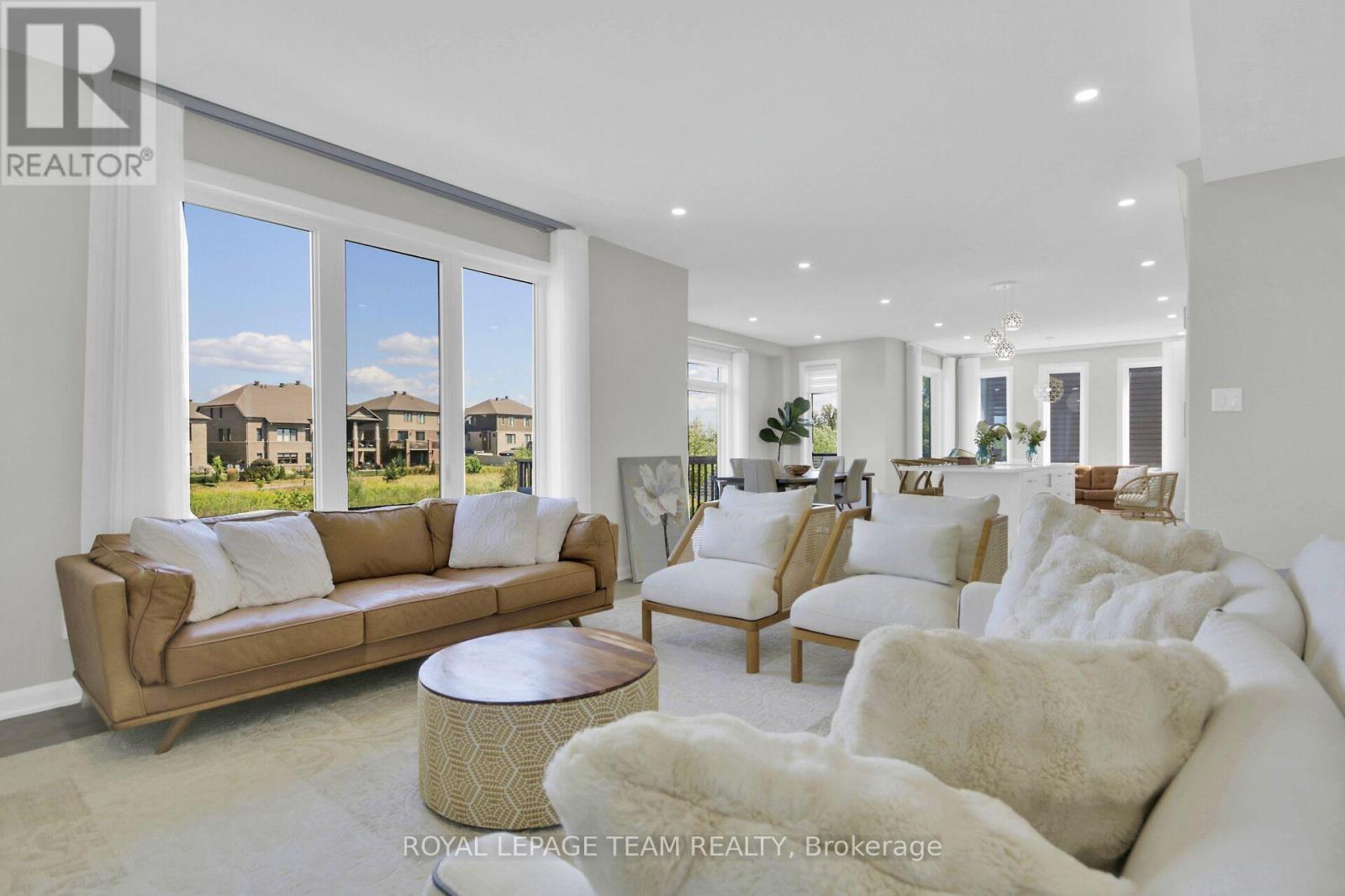 Photo 10 of 737 Coast Circle, Ottawa ON