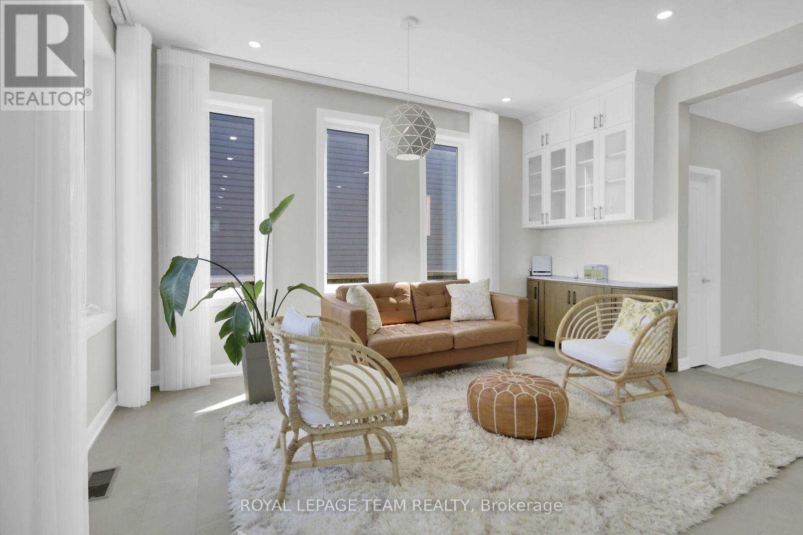 Photo 20 of 737 Coast Circle, Ottawa ON