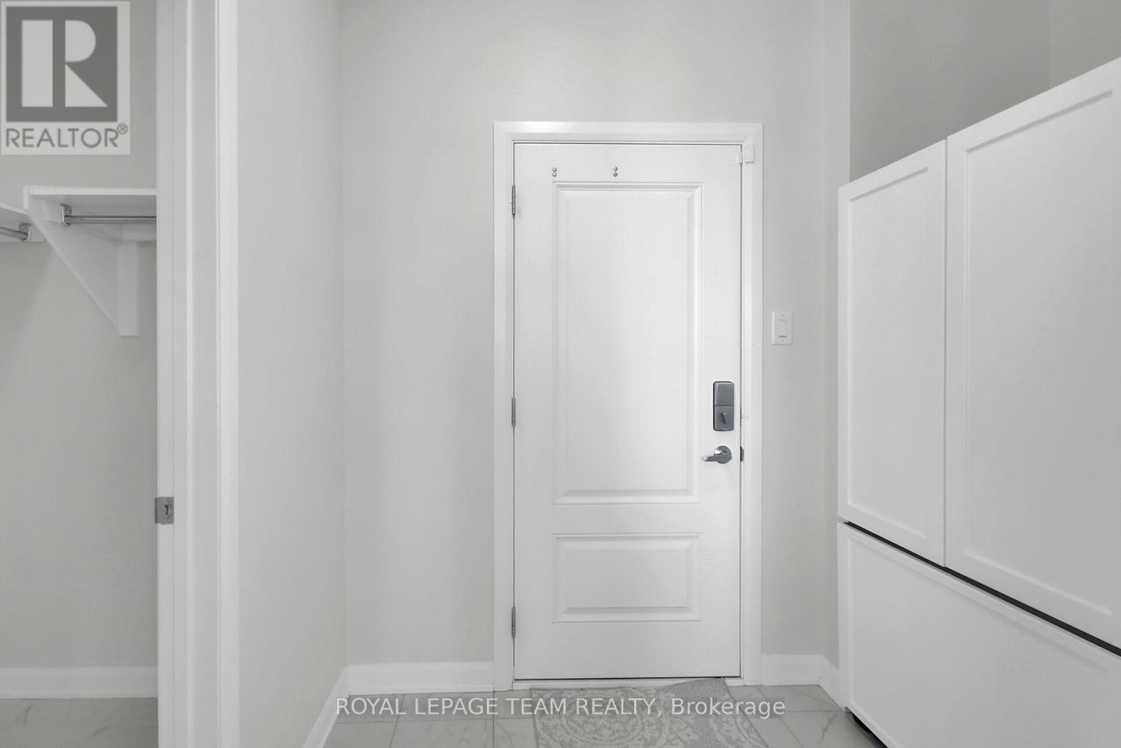 Photo 22 of 737 Coast Circle, Ottawa ON