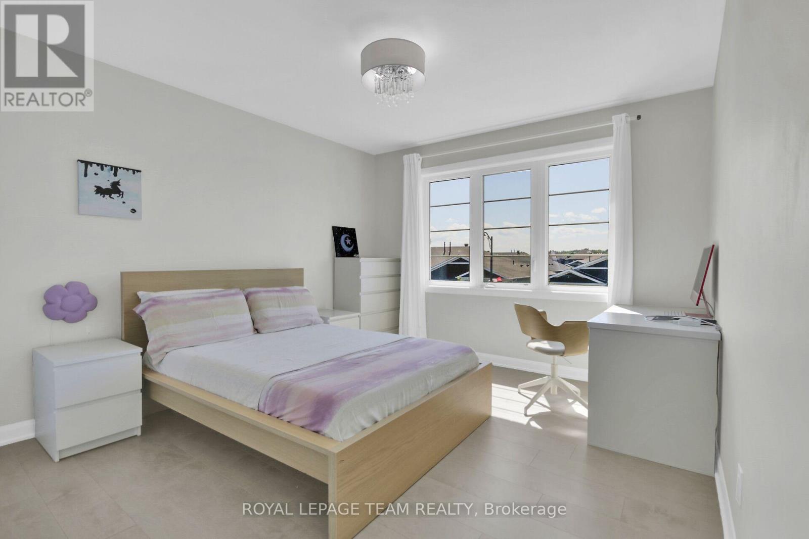 Photo 30 of 737 Coast Circle, Ottawa ON