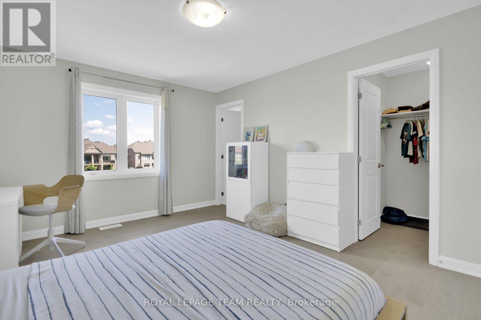 Photo 34 of 737 Coast Circle, Ottawa ON