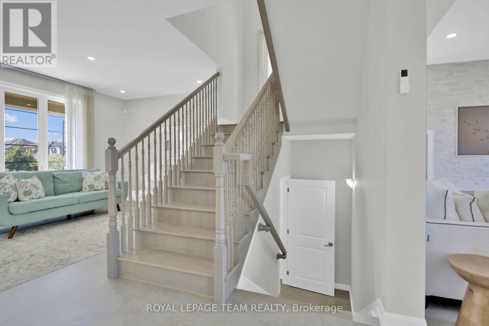 Photo 37 of 737 Coast Circle, Ottawa ON