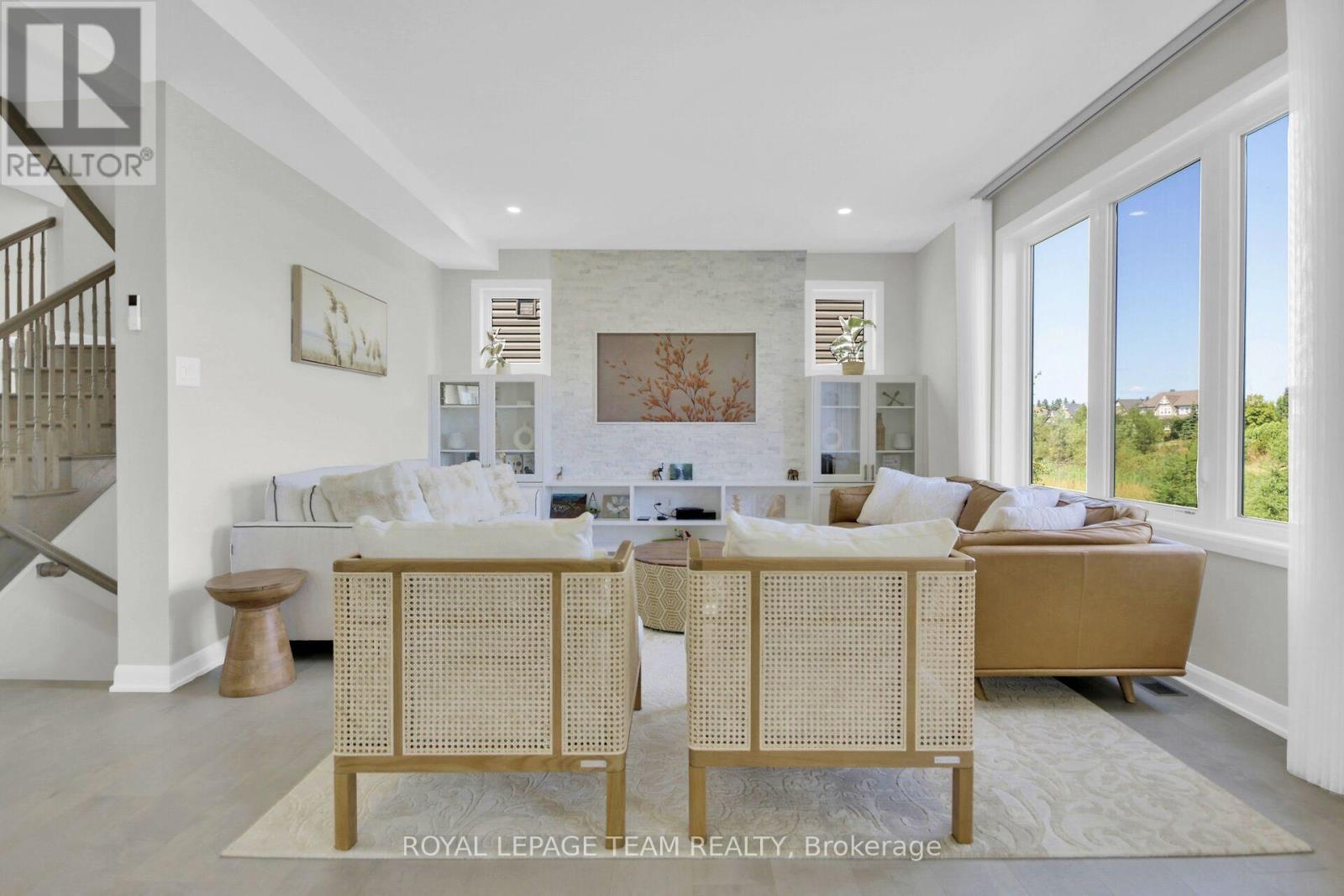 Photo 9 of 737 Coast Circle, Ottawa ON