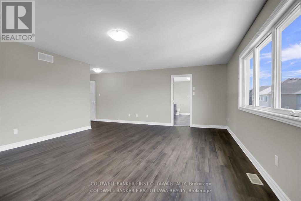 Photo 35 of 620 Sora Way, Ottawa ON