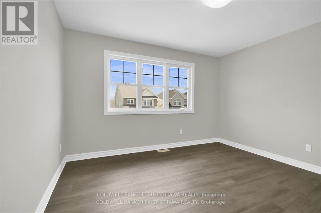 Photo 11 of 620 Sora Way, Ottawa ON