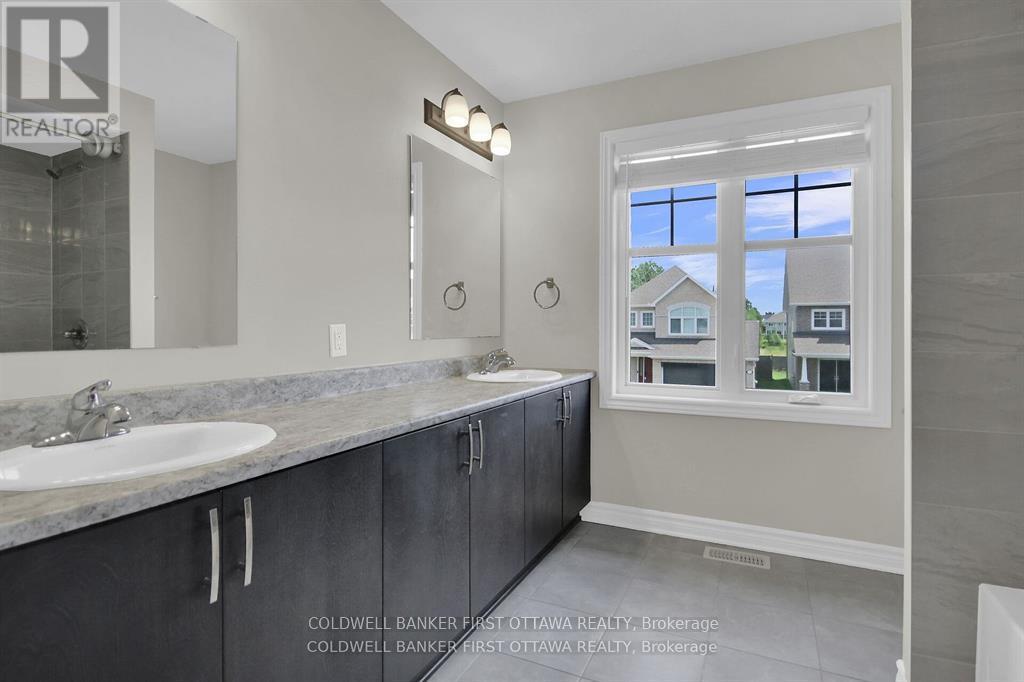 Photo 48 of 620 Sora Way, Ottawa ON