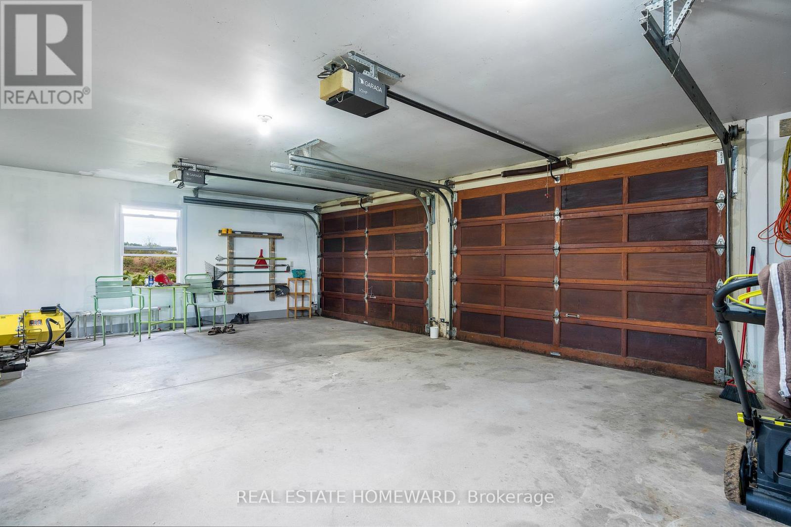 Photo 16 of 1602 County Rd 7 Road, Clearview ON