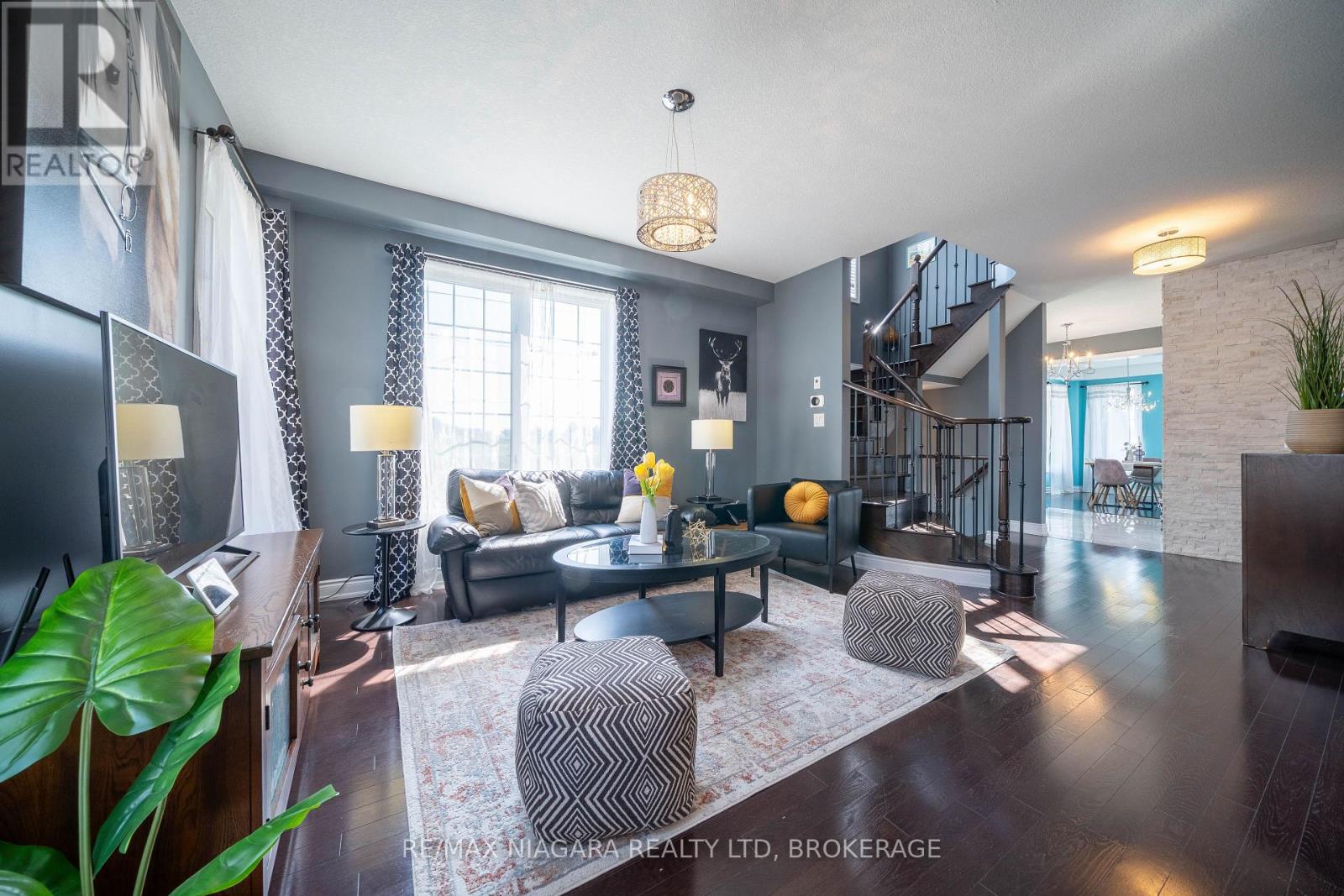 Photo 15 of 8285 Elderberry Drive, Niagara Falls ON