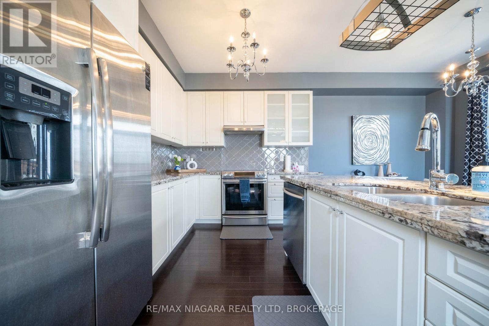 Photo 18 of 8285 Elderberry Drive, Niagara Falls ON