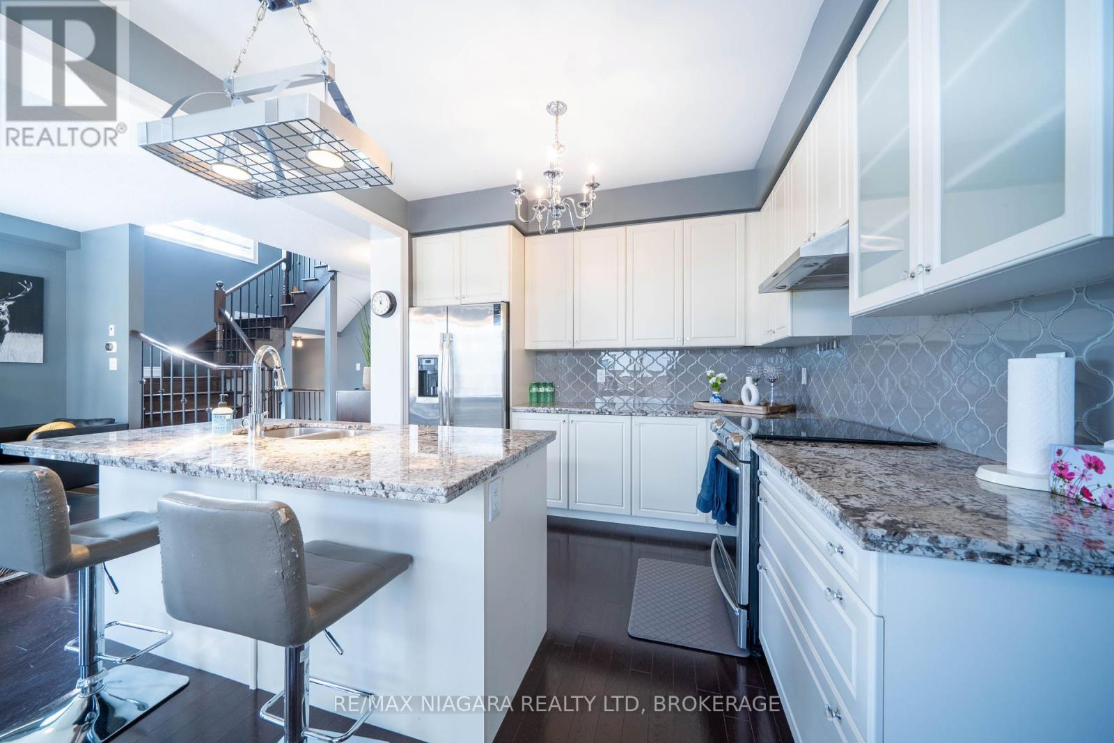 Photo 19 of 8285 Elderberry Drive, Niagara Falls ON