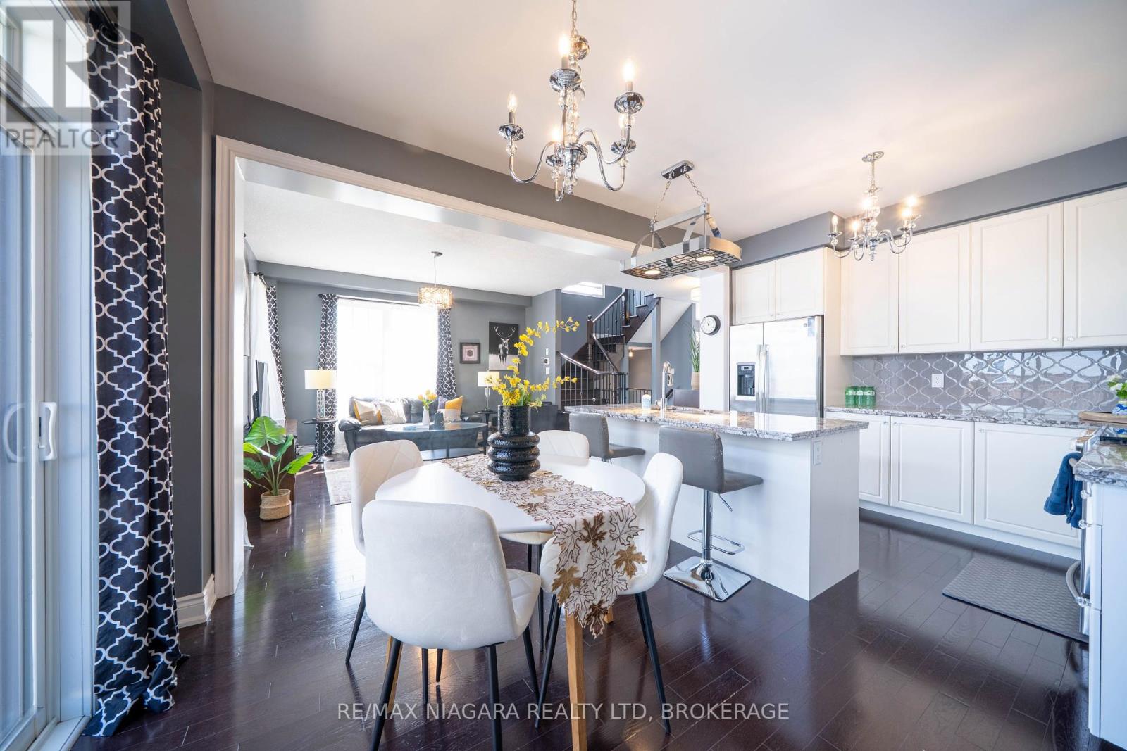 Photo 20 of 8285 Elderberry Drive, Niagara Falls ON