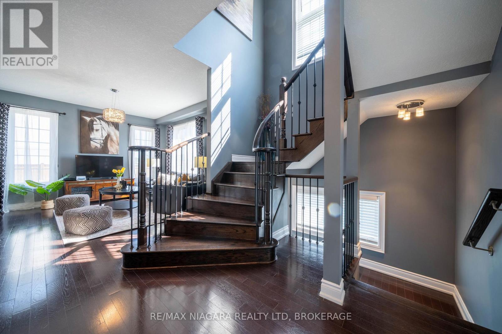 Photo 22 of 8285 Elderberry Drive, Niagara Falls ON