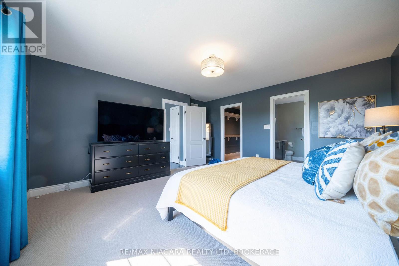 Photo 26 of 8285 Elderberry Drive, Niagara Falls ON
