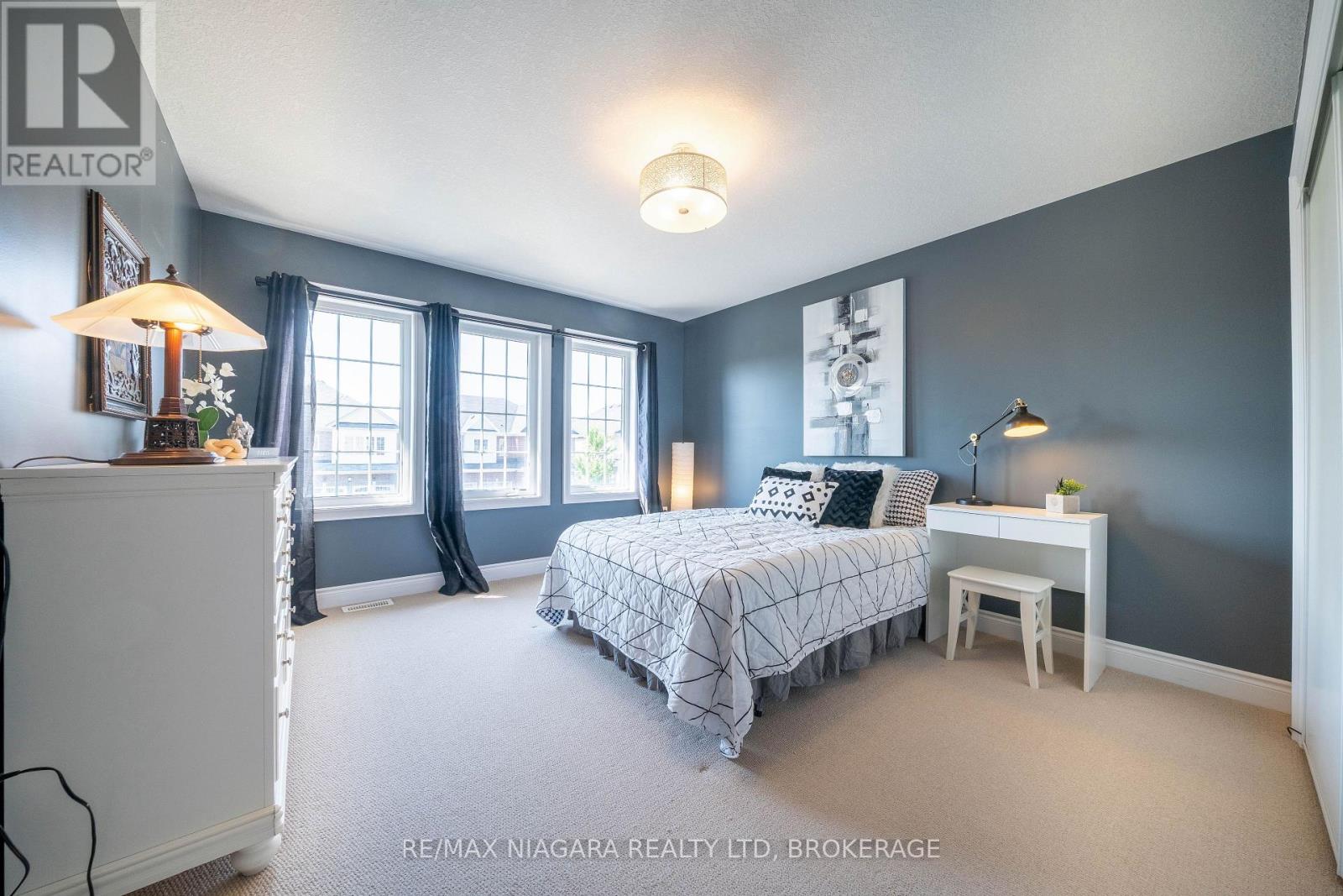 Photo 32 of 8285 Elderberry Drive, Niagara Falls ON