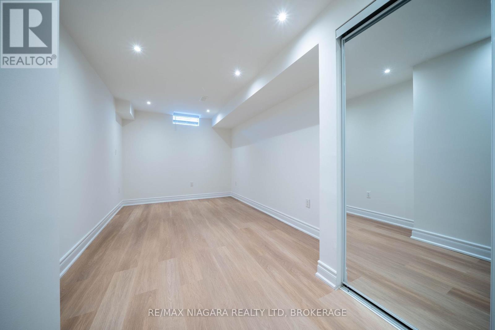 Photo 42 of 8285 Elderberry Drive, Niagara Falls ON