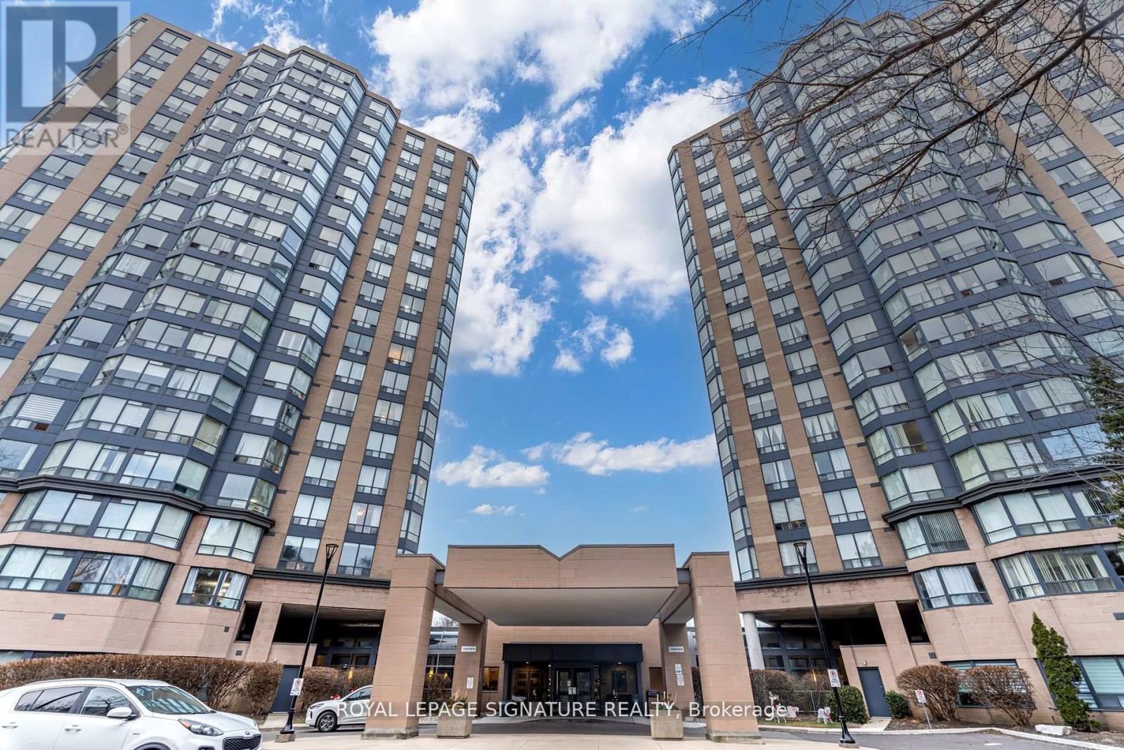 Photo 1 of 811 3 Hickory Tree Road, Toronto ON