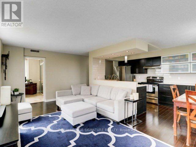 Photo 8 of 811 3 Hickory Tree Road, Toronto ON