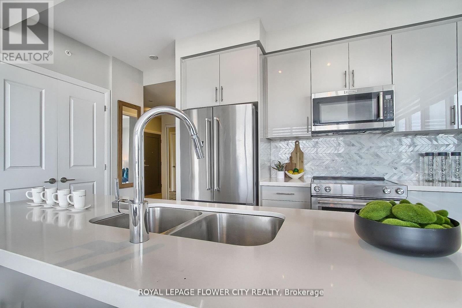 Photo 11 of 2401 5025 Four Springs Avenue S, Mississauga ON