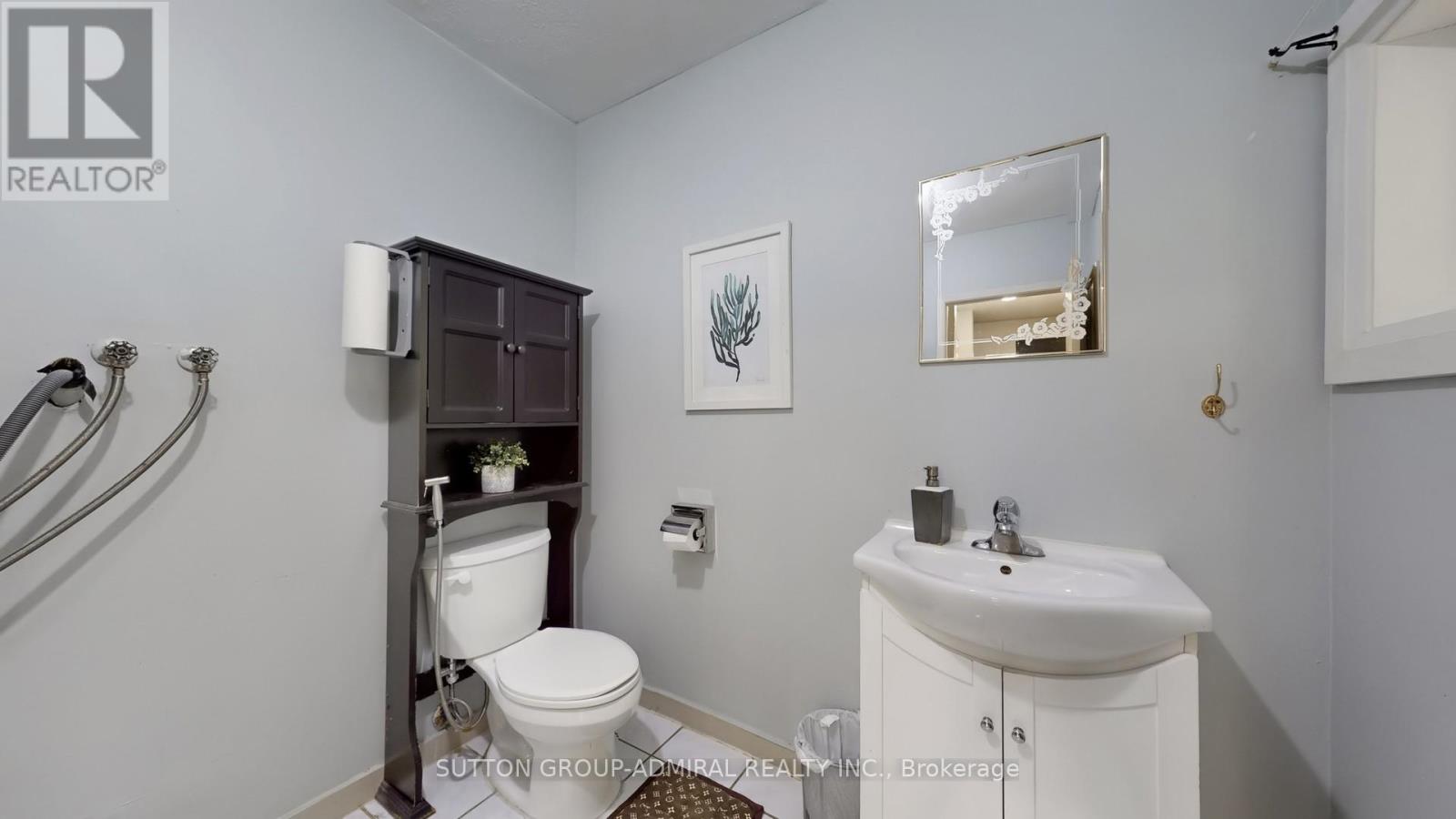 Photo 13 of 812 22 Tandridge Crescent, Toronto ON