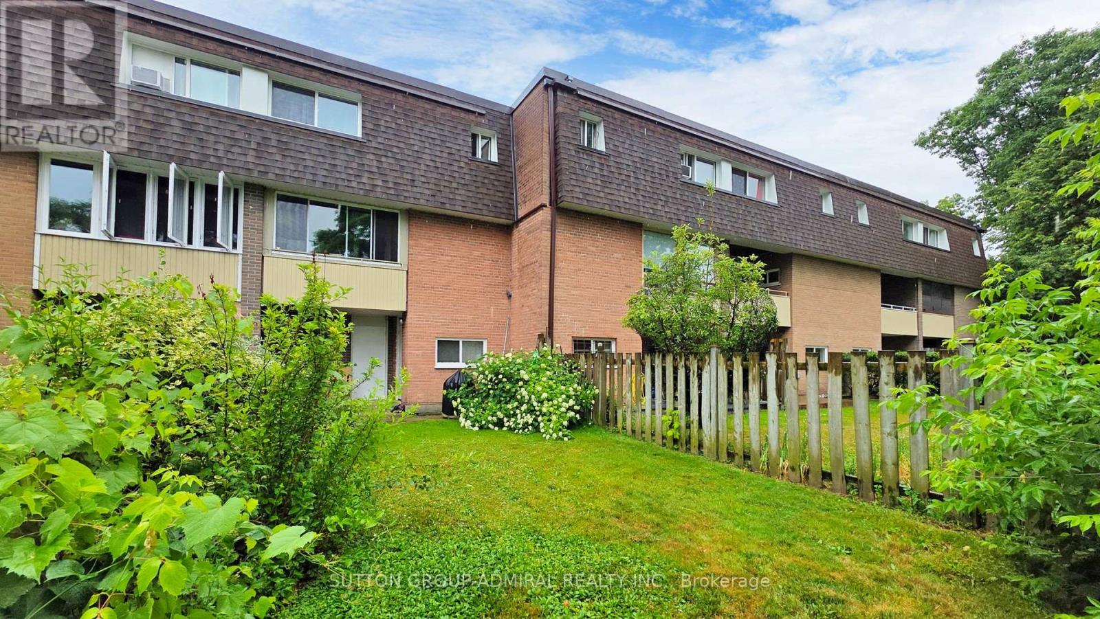 Photo 30 of 812 22 Tandridge Crescent, Toronto ON