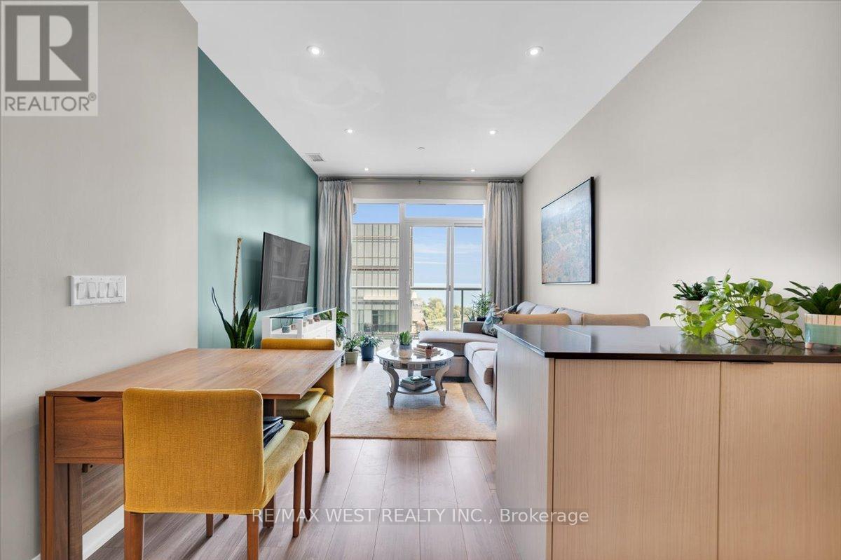 Photo 6 of 1603 56 Annie Craig Drive, Toronto ON