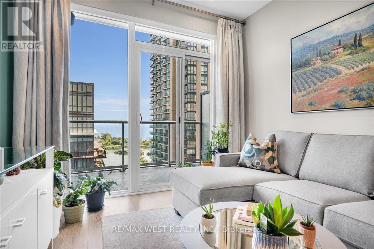 Photo 7 of 1603 56 Annie Craig Drive, Toronto ON