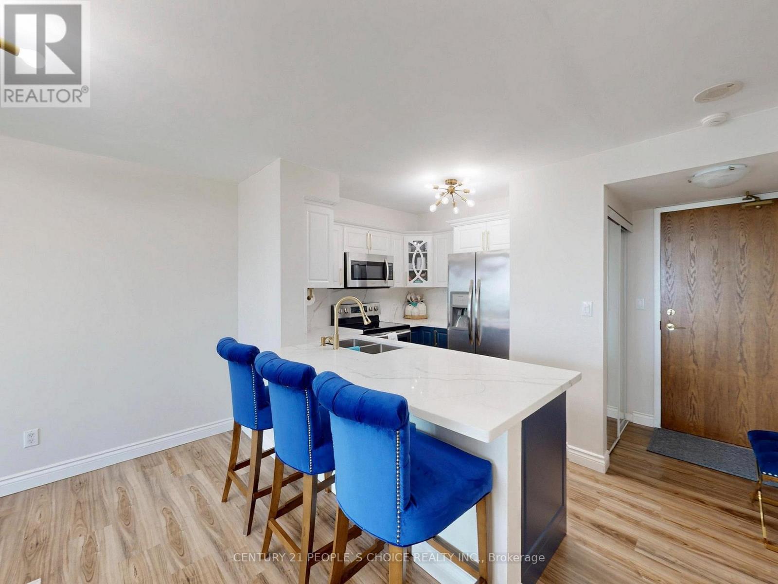 Photo 11 of 1107 4879 Kimbermount Avenue, Mississauga ON