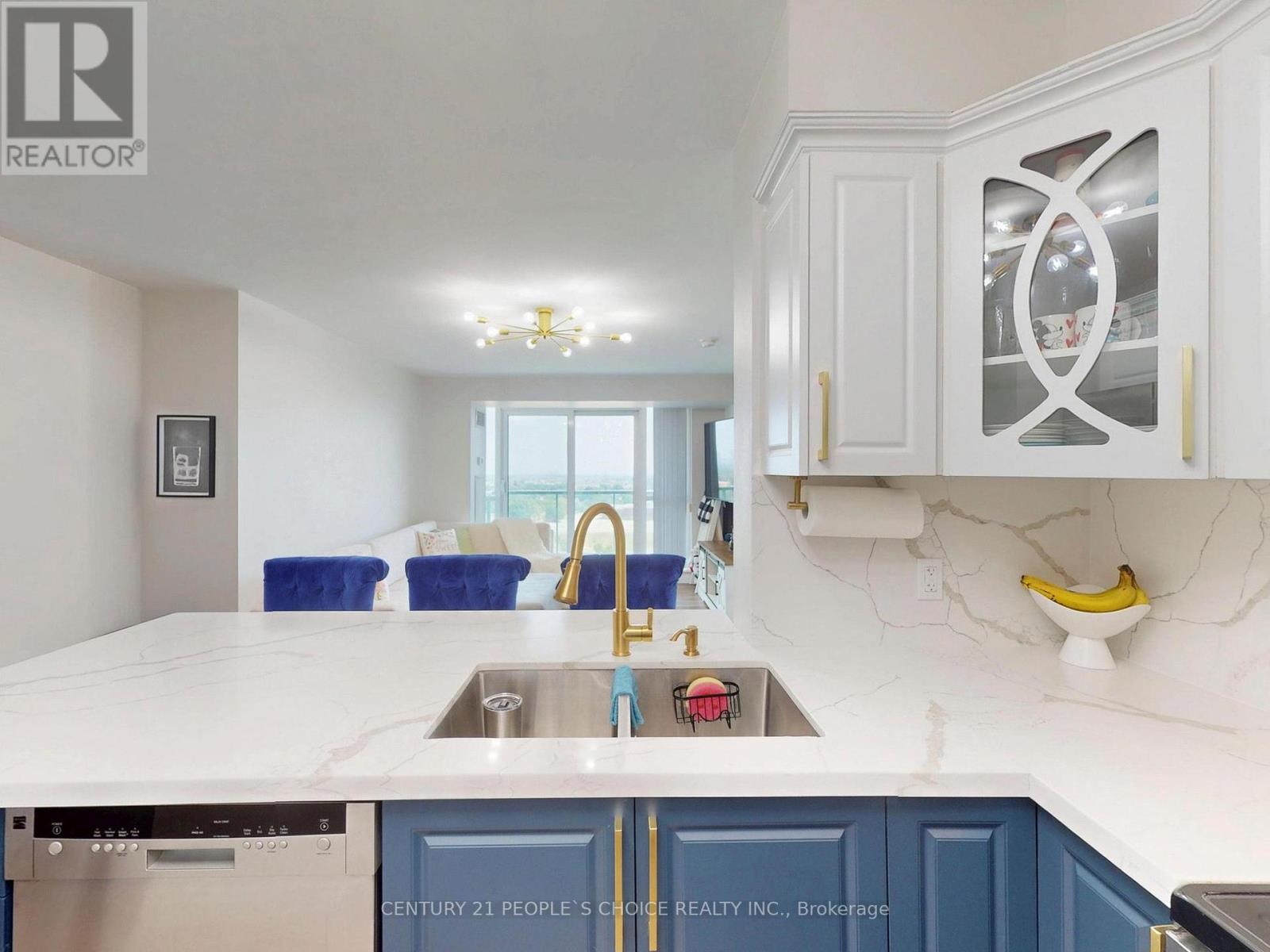Photo 14 of 1107 4879 Kimbermount Avenue, Mississauga ON