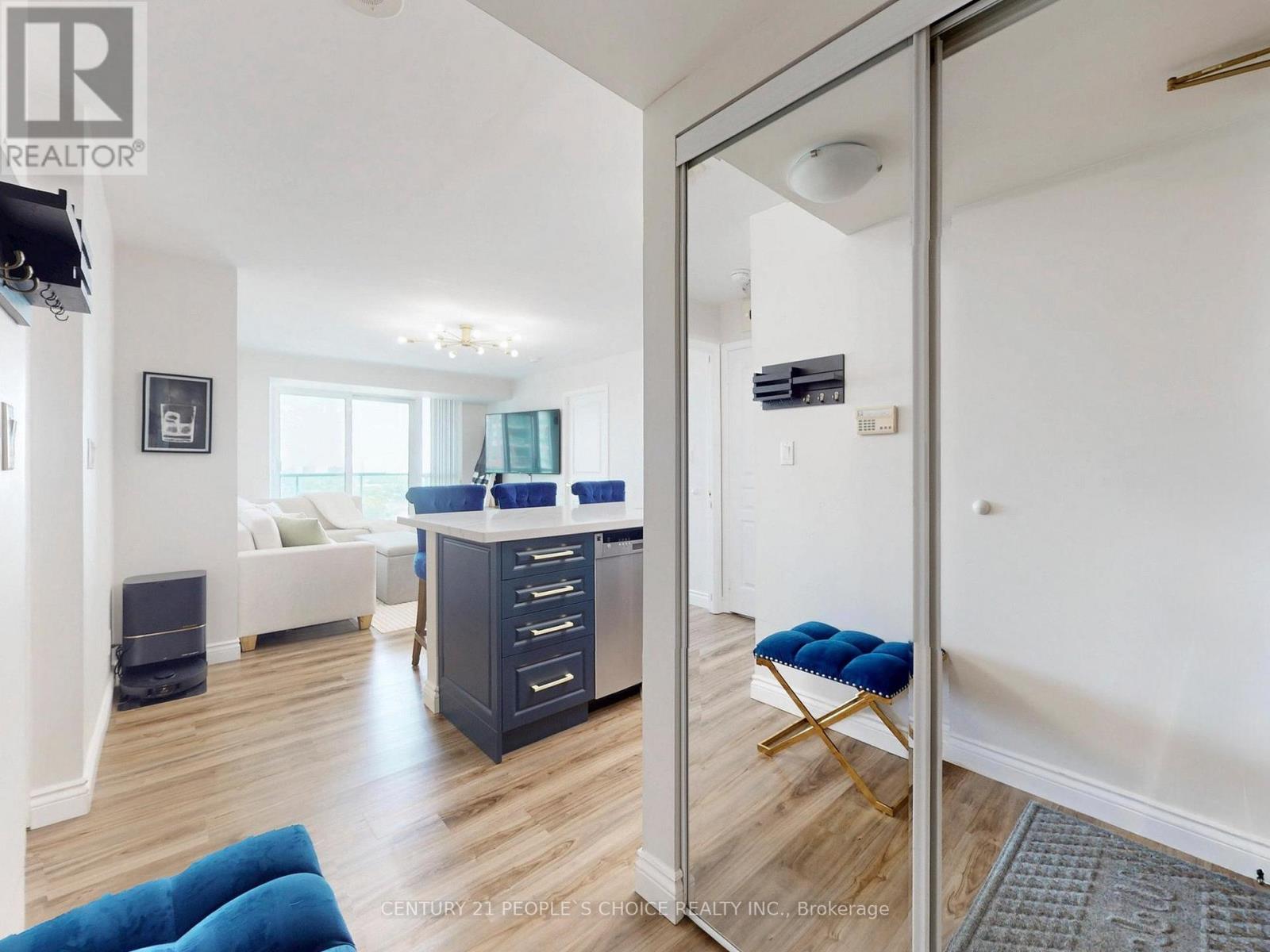 Photo 26 of 1107 4879 Kimbermount Avenue, Mississauga ON