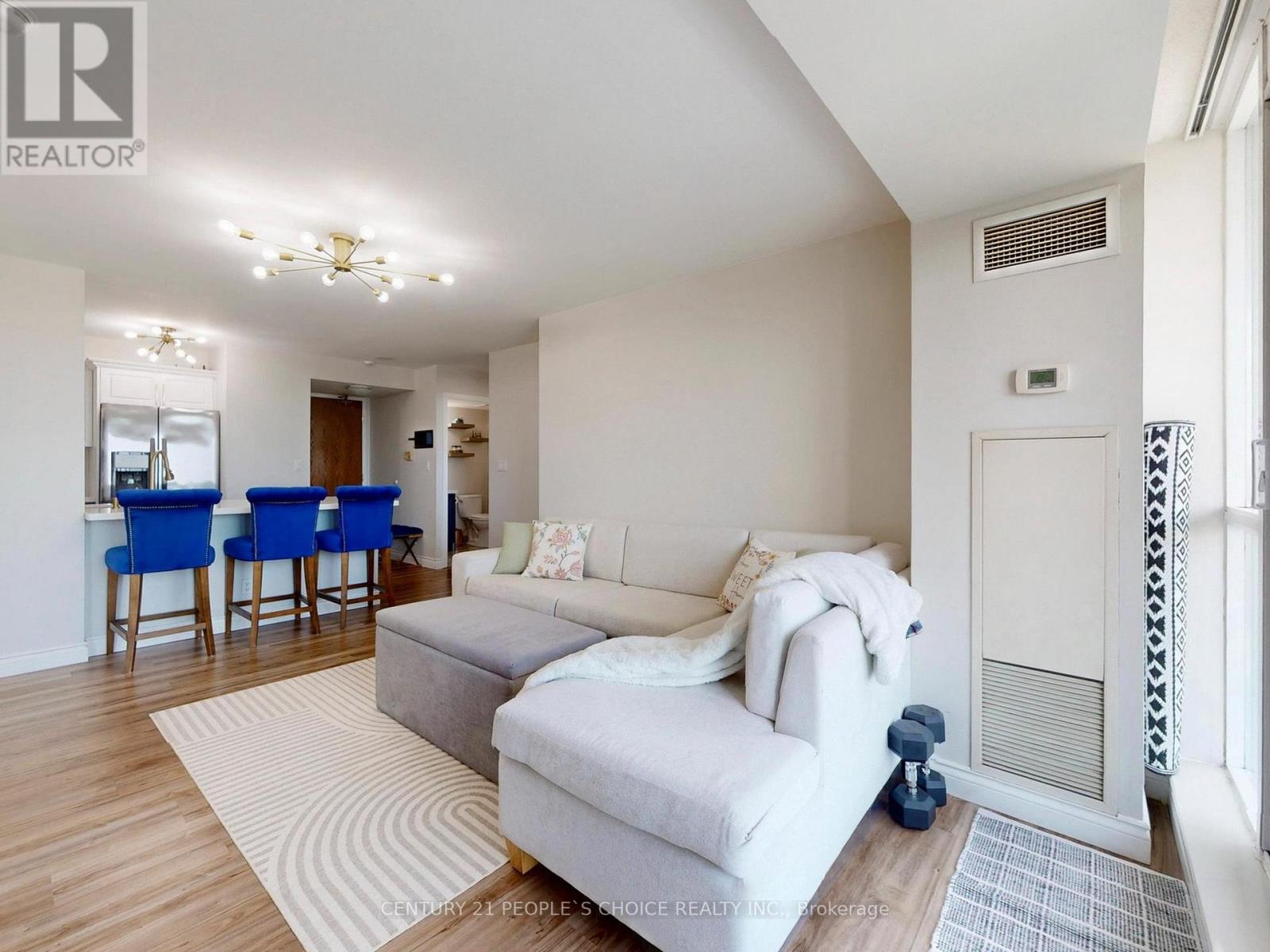 Photo 8 of 1107 4879 Kimbermount Avenue, Mississauga ON