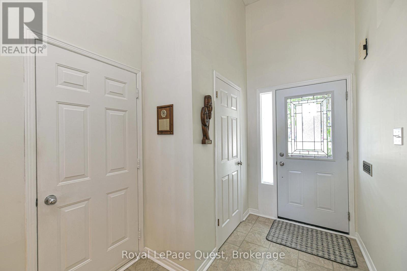Photo 10 of 4 Chestnut Place, Orillia ON