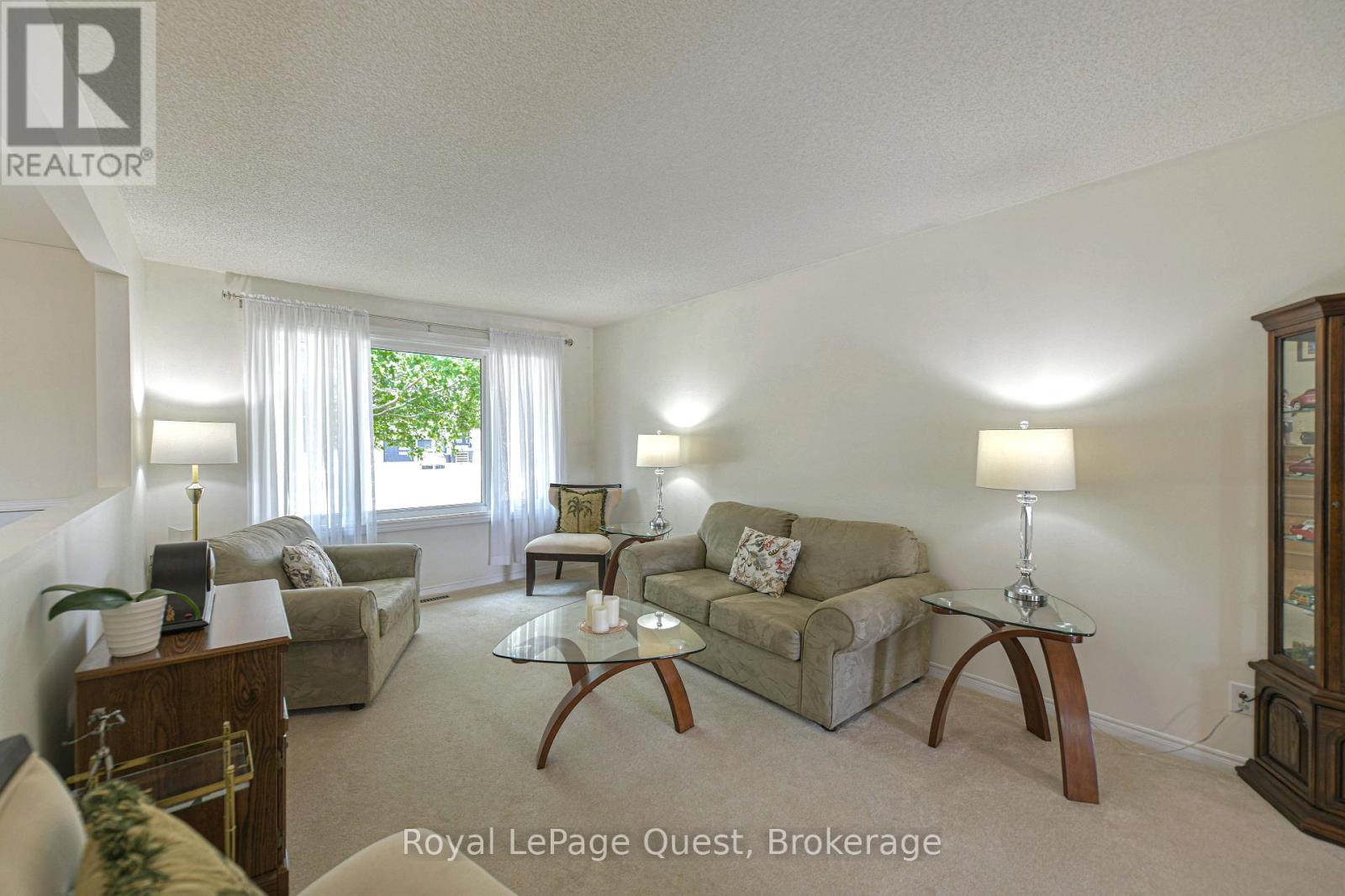 Photo 12 of 4 Chestnut Place, Orillia ON