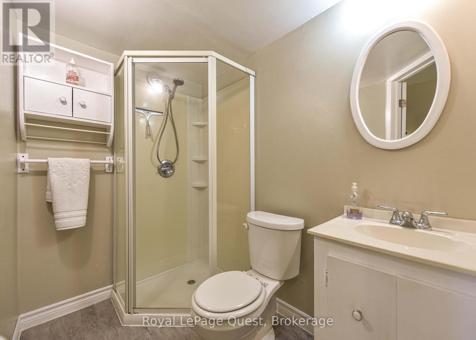 Photo 26 of 4 Chestnut Place, Orillia ON
