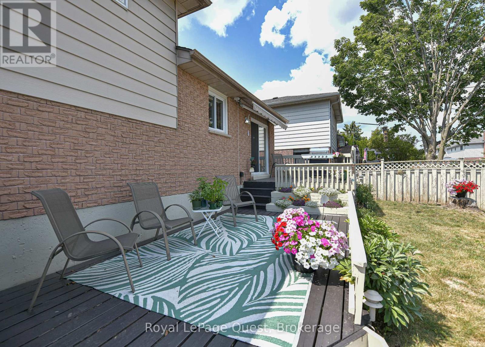 Photo 5 of 4 Chestnut Place, Orillia ON