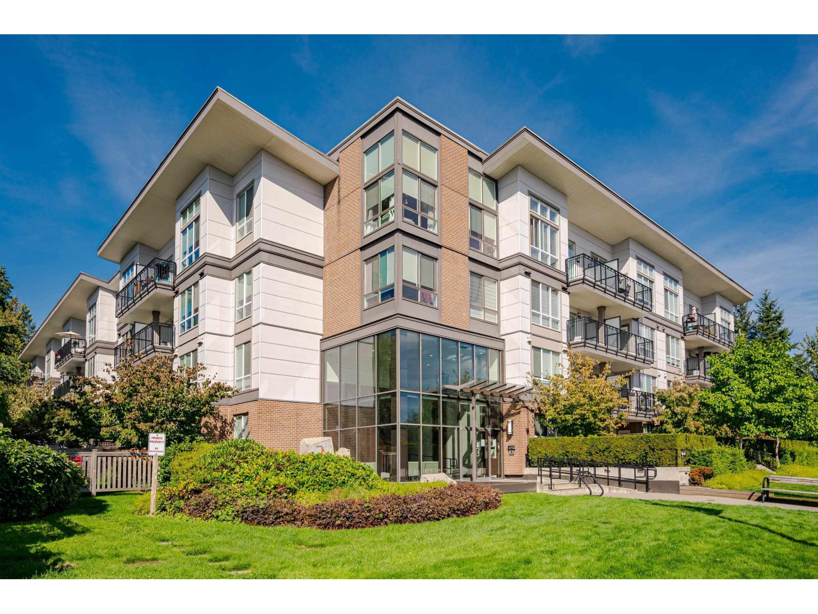 Photo 2 of 401 12039 64 Avenue, Surrey BC
