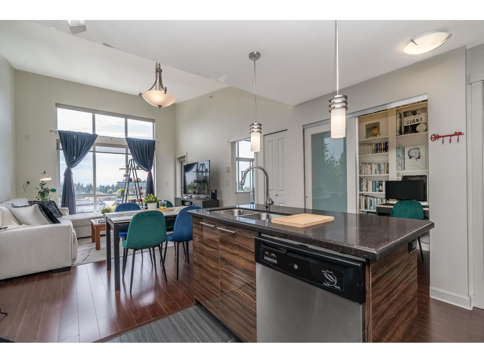 Photo 10 of 401 12039 64 Avenue, Surrey BC