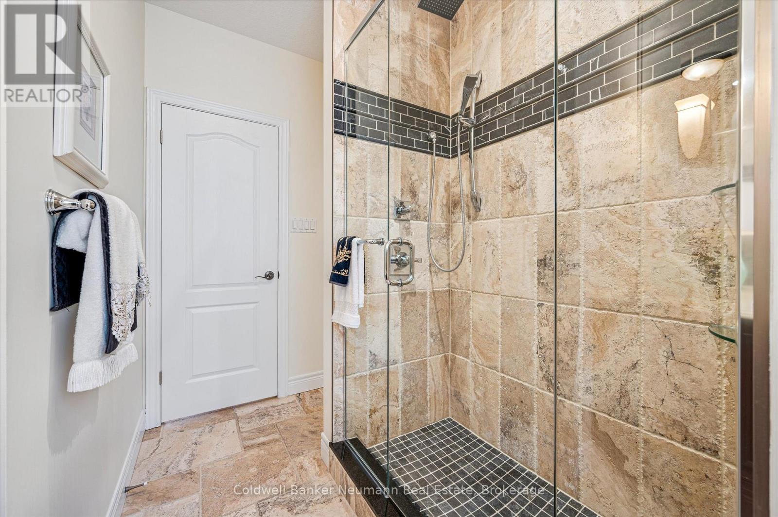 Photo 14 of 20 255 Summerfield Drive, Guelph ON