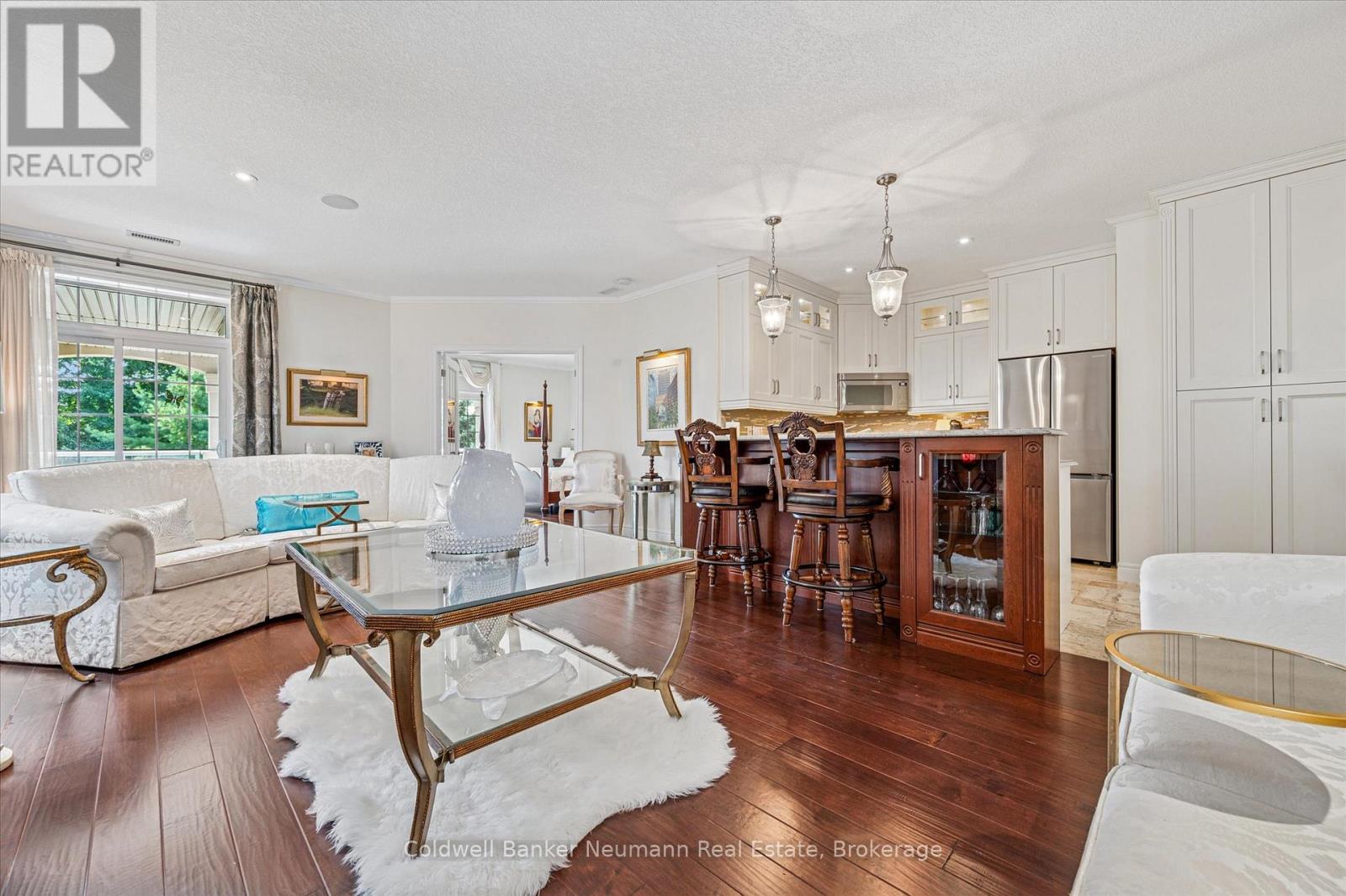 Photo 7 of 20 255 Summerfield Drive, Guelph ON