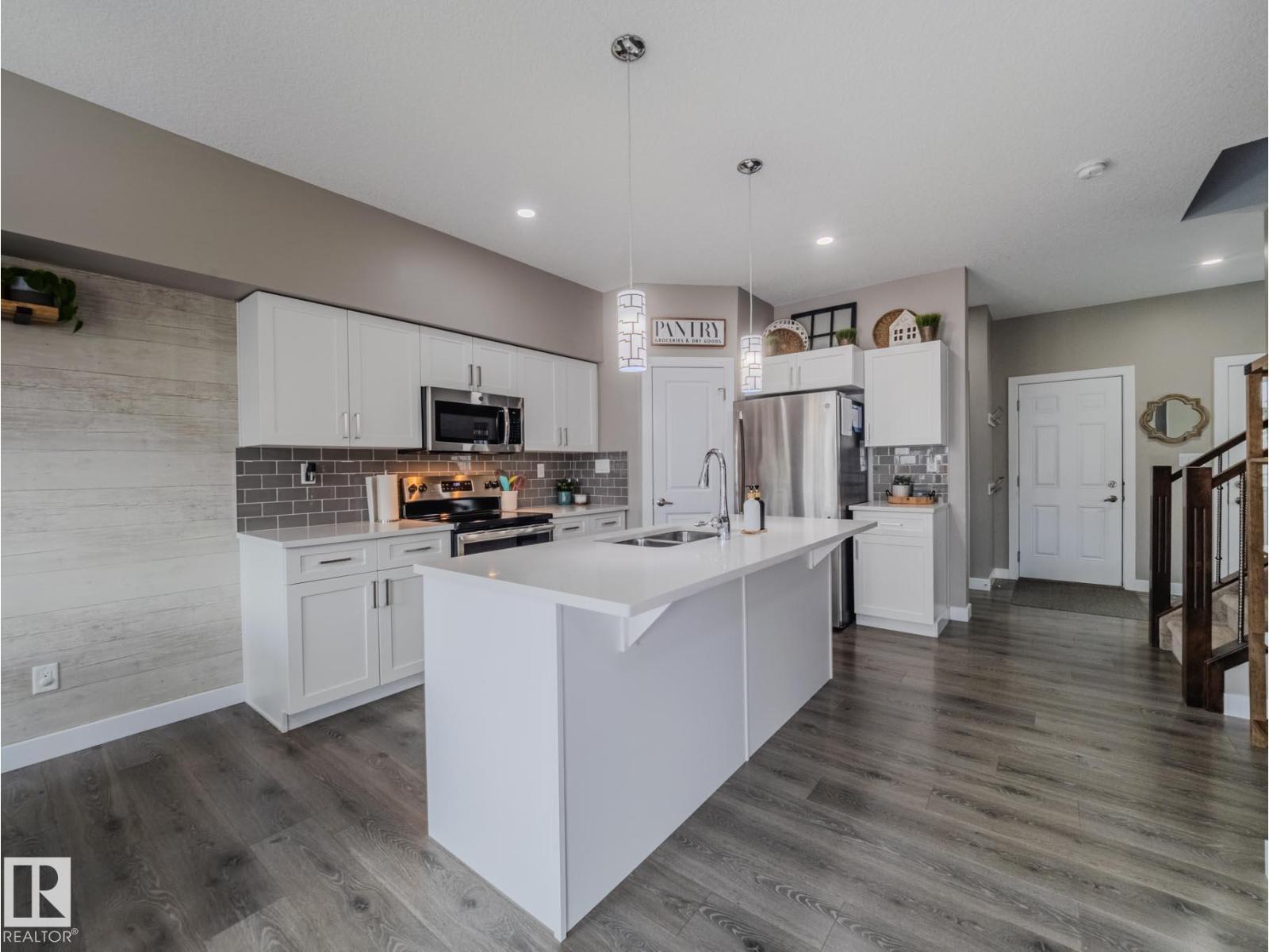 Photo 15 of 4420 5 St Nw Nw, Edmonton AB