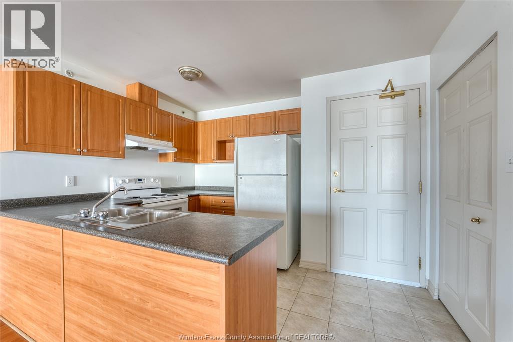 Photo 5 of 2650 Sandwich West Parkway Unit 411, Lasalle ON