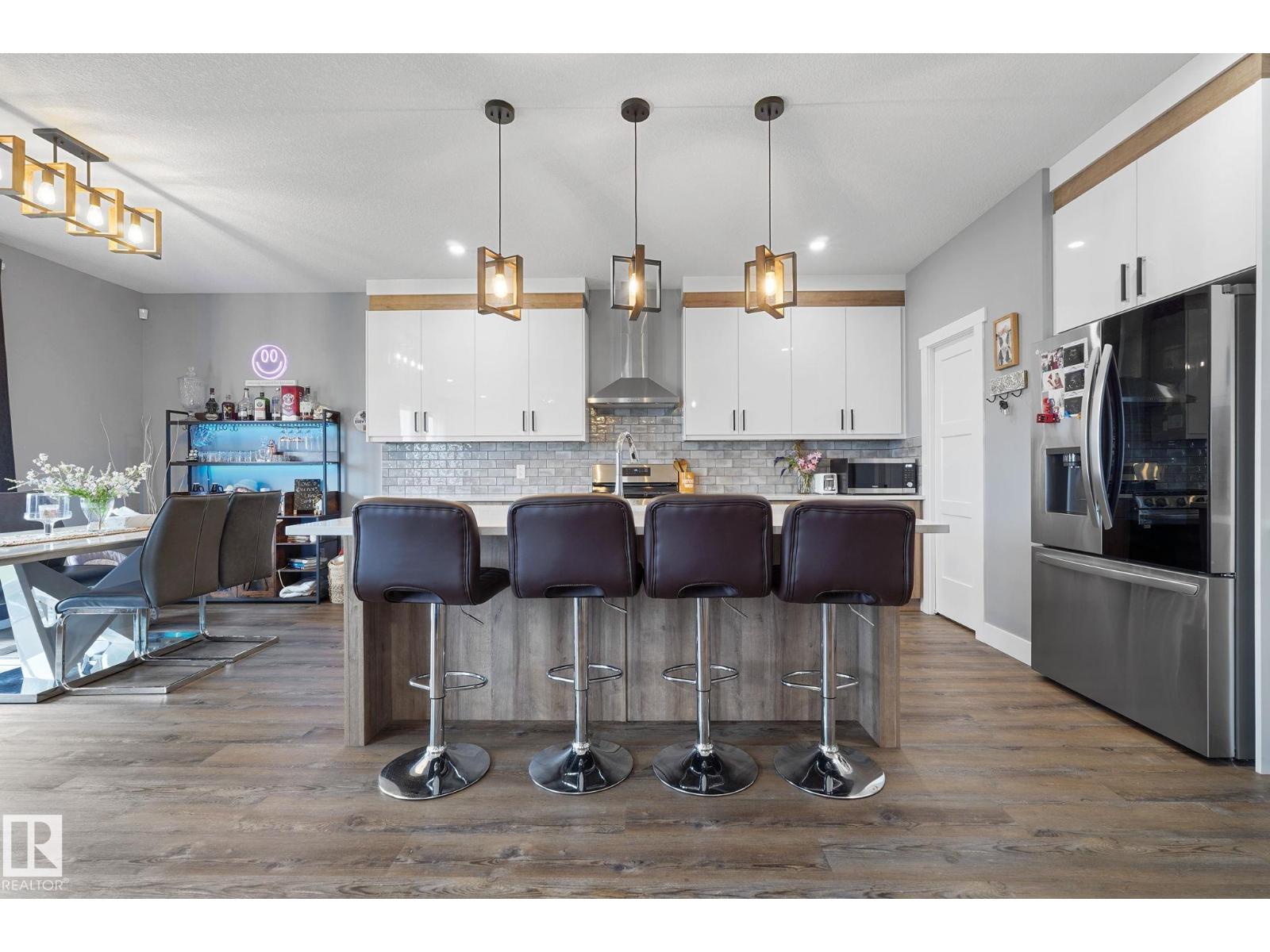 Photo 62 of 5262 47 Av, Calmar AB