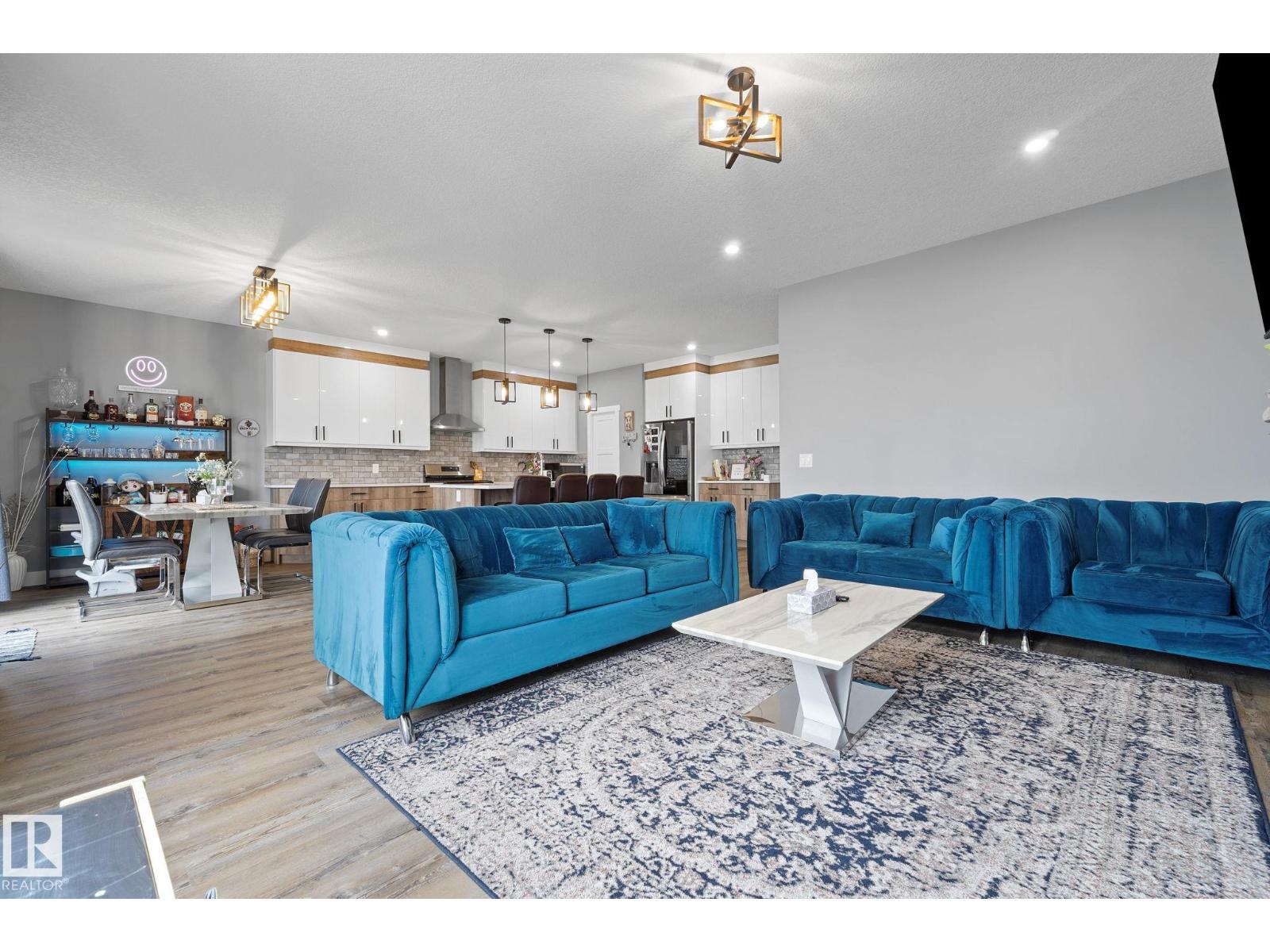 Photo 45 of 5262 47 Av, Calmar AB
