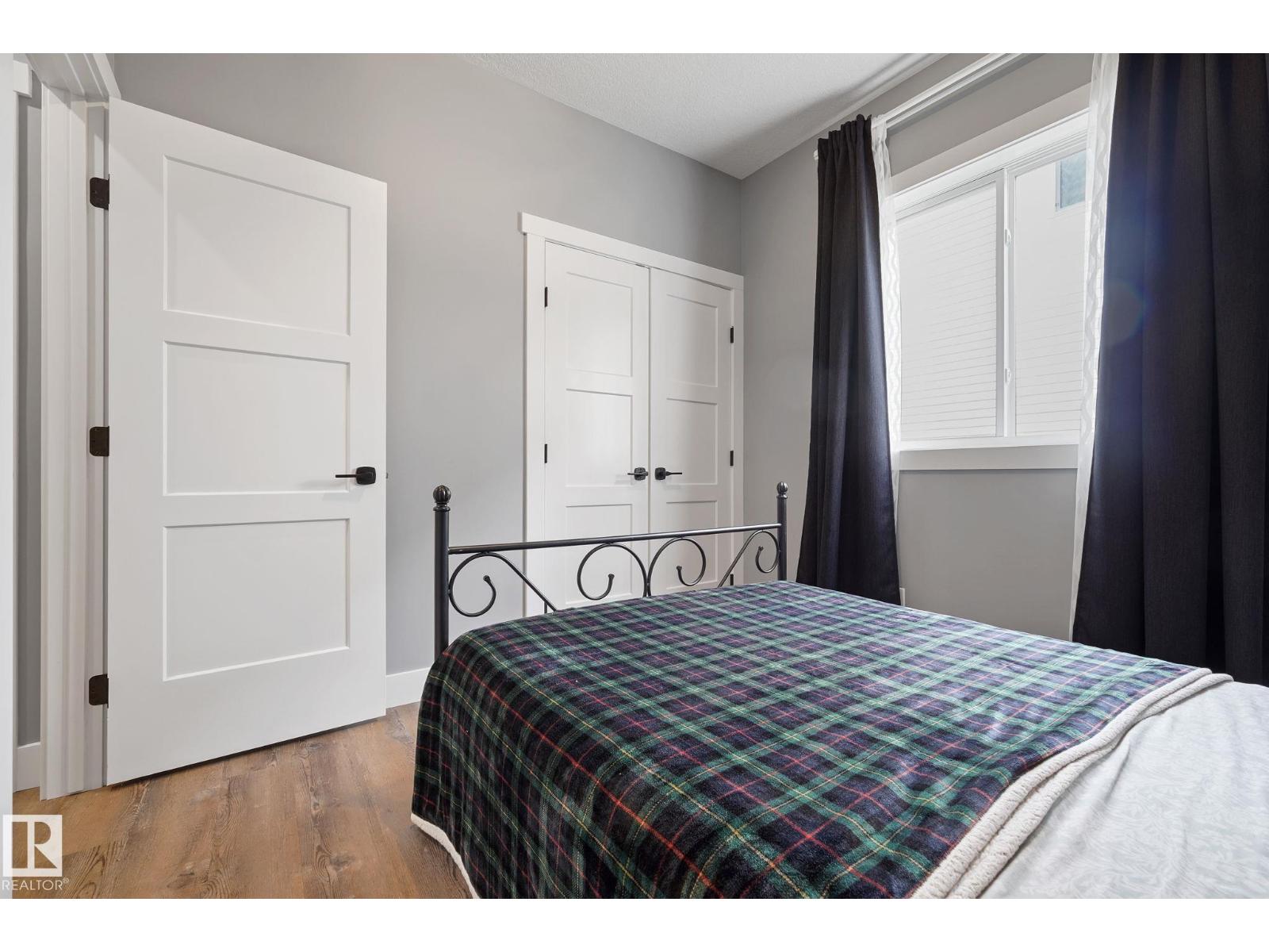 Photo 18 of 5262 47 Av, Calmar AB