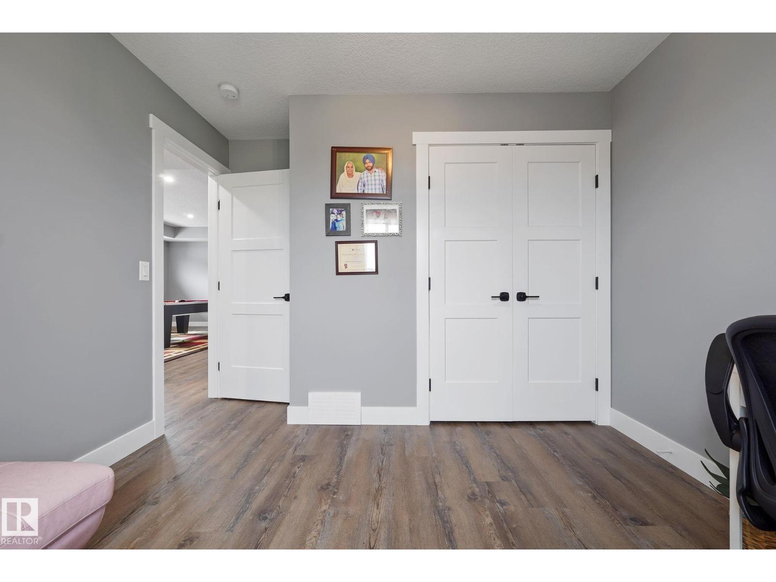 Photo 28 of 5262 47 Av, Calmar AB