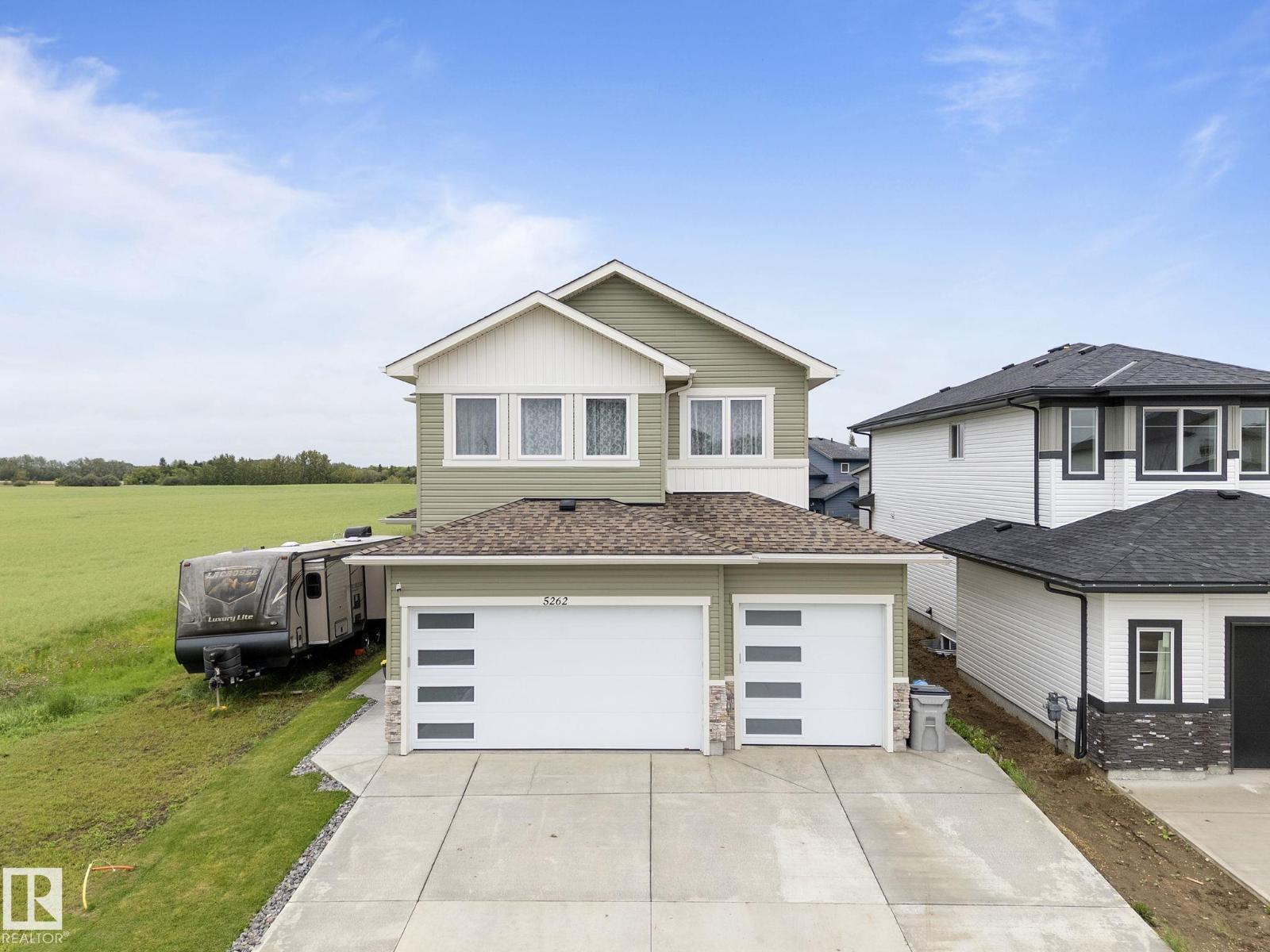 Photo 55 of 5262 47 Av, Calmar AB