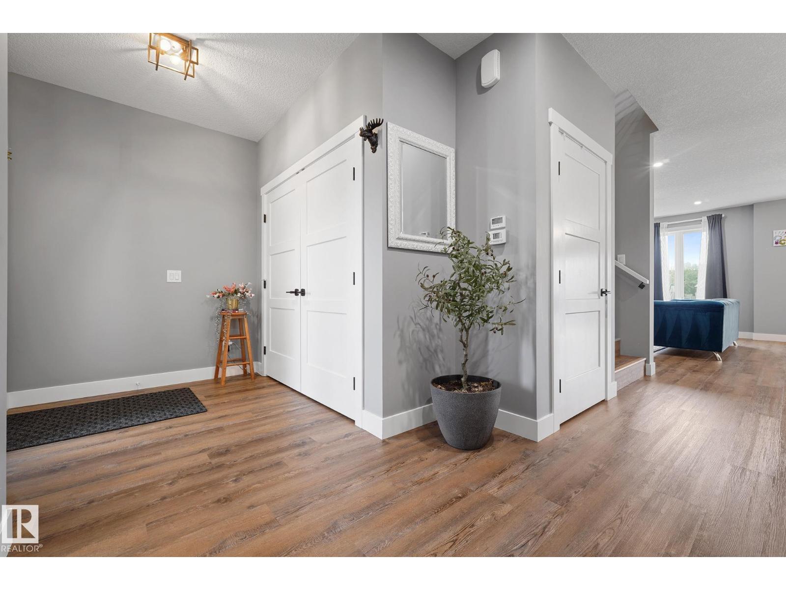 Photo 20 of 5262 47 Av, Calmar AB