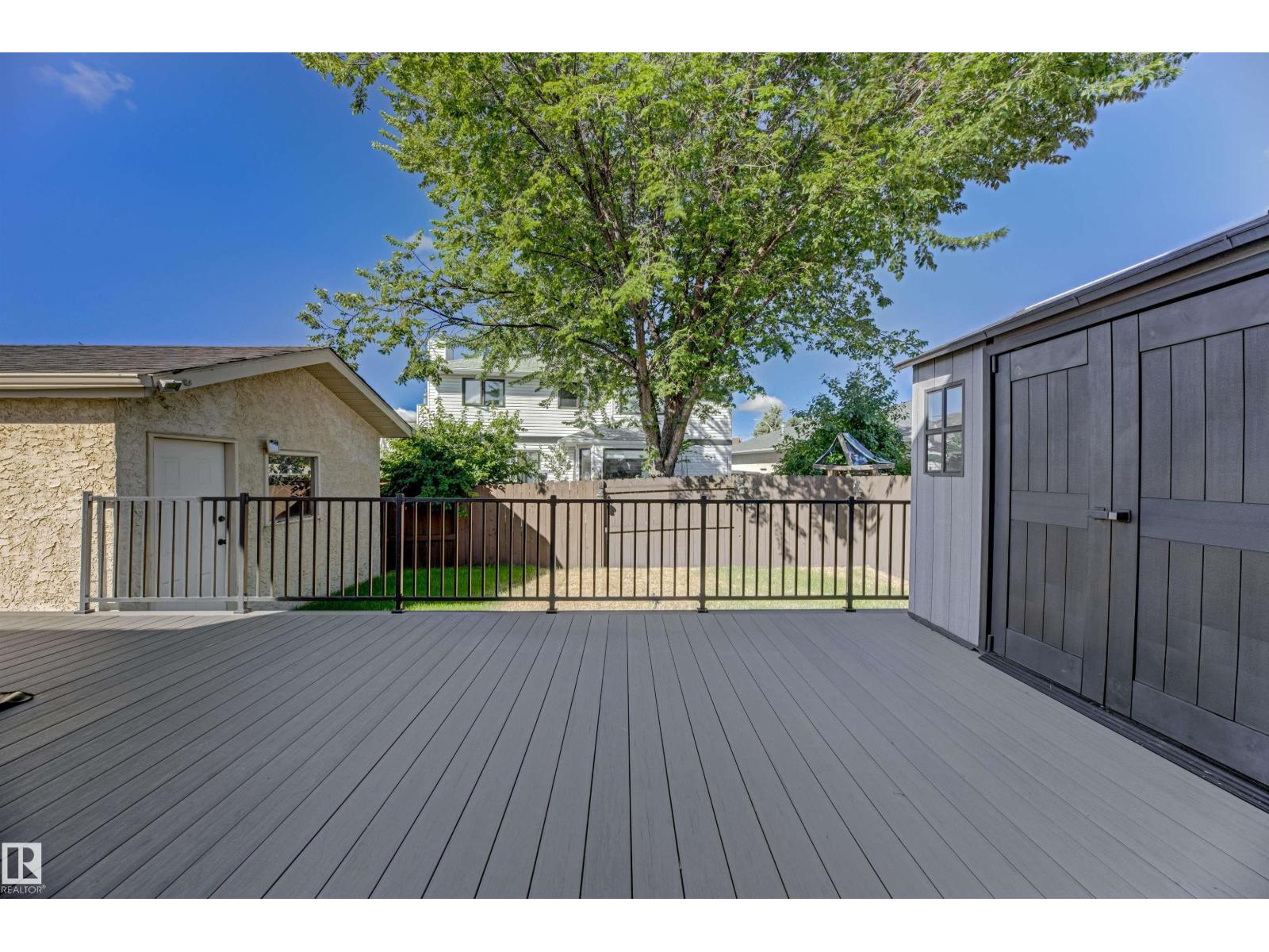 Photo 4 of 15240 59 A St Nw, Edmonton AB