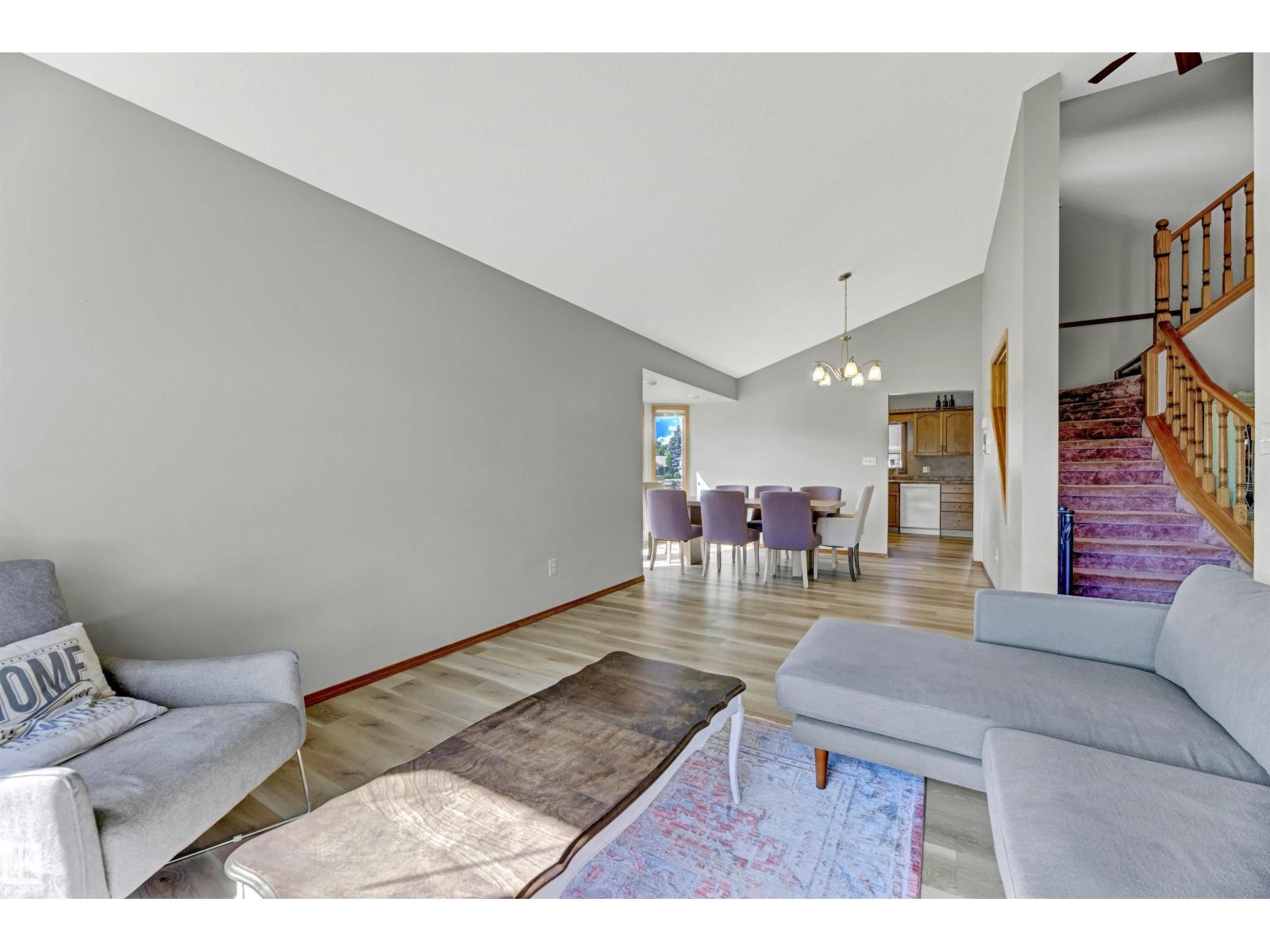 Photo 8 of 15240 59 A St Nw, Edmonton AB