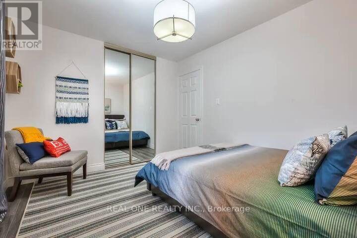 Photo 15 of 25 Tumbleweed Road, Toronto ON