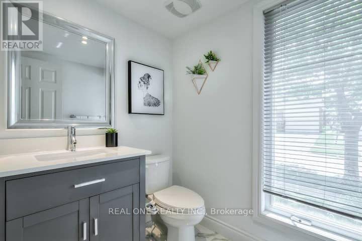 Photo 17 of 25 Tumbleweed Road, Toronto ON